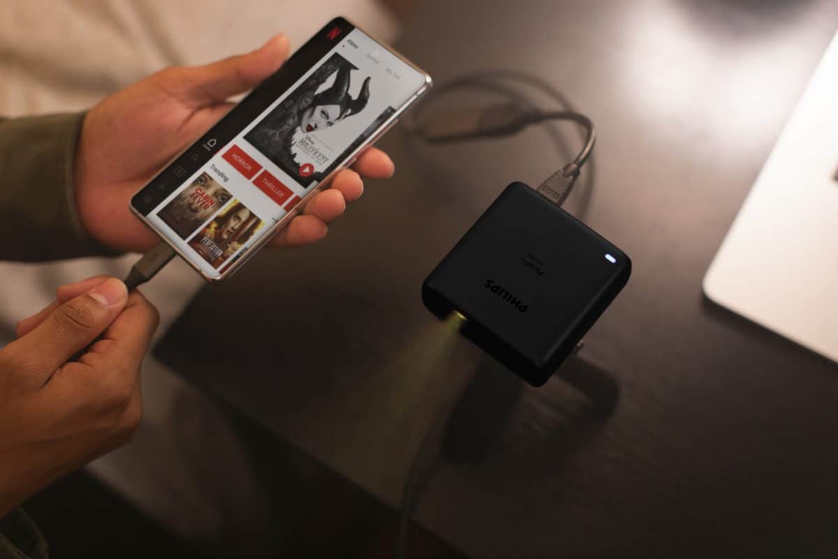 מקרן כיס Full HD - PicoPixMicro+ 5 מקרן כיס Full HD