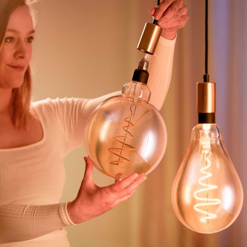 נורת פחם אמבר LED חכמה 6W בגודל G200 - smart bulb6W G200 E27 5 נורת פחם אמבר LED חכמה 6W בגודל G200