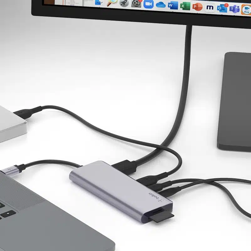 מתאם USB-C 7-in-1 Multiport Hub 9 מתאם USB-C 7-in-1 Multiport Hub